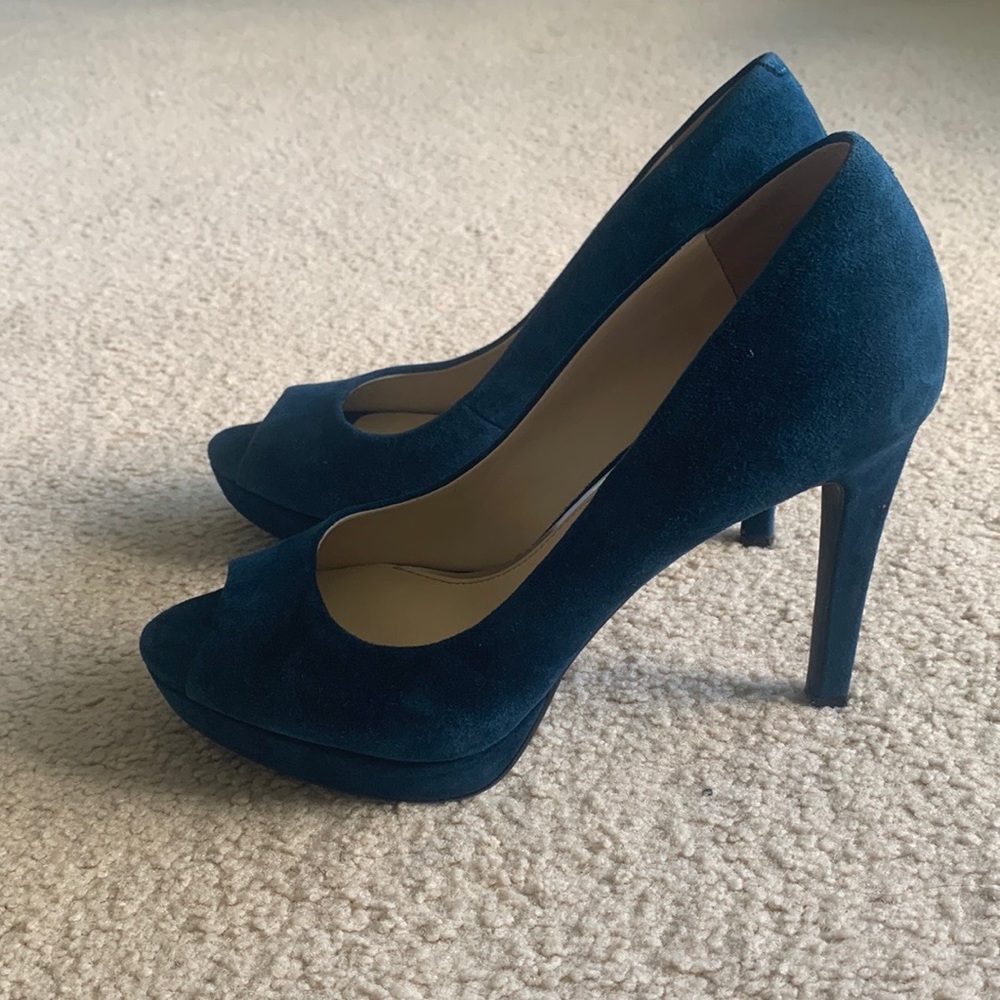 Jessica Simpson Dalyn Platform blue suede Pumps, size 7- 7 1/2